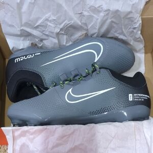 Mismate Nike Hyperdiamon 4 Pro Gray and White Cleats Left Size 8 Right Size 9